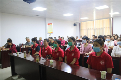 廬江縣人民醫(yī)院婦聯(lián)志愿者開展全民營養(yǎng)周宣傳活動 送健康進社區(qū)，共筑營養(yǎng)防線